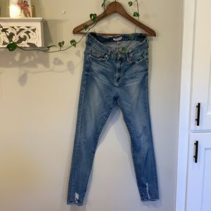 GOOD AMERICAN Good Legs High Rise Crop Skinny Jean